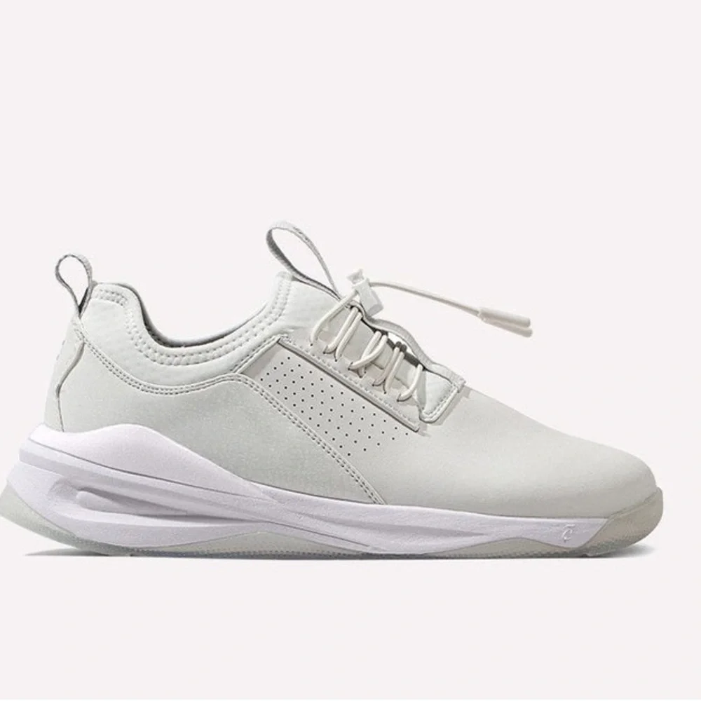 Nursing‎ shoes Women's Classic white Clove size 8